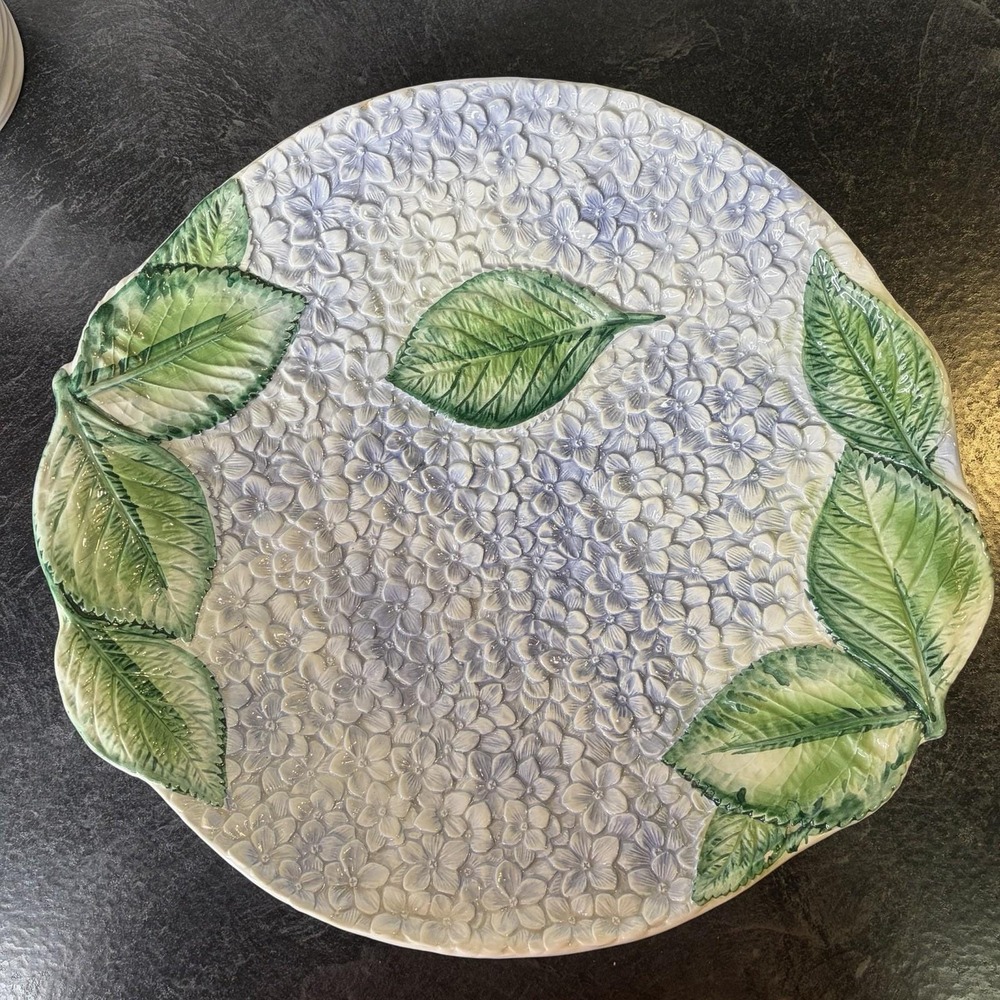 Vietri Isabelle's Garden Floral Italian Majolica Blue Hydrangea Platter 13 X 12"